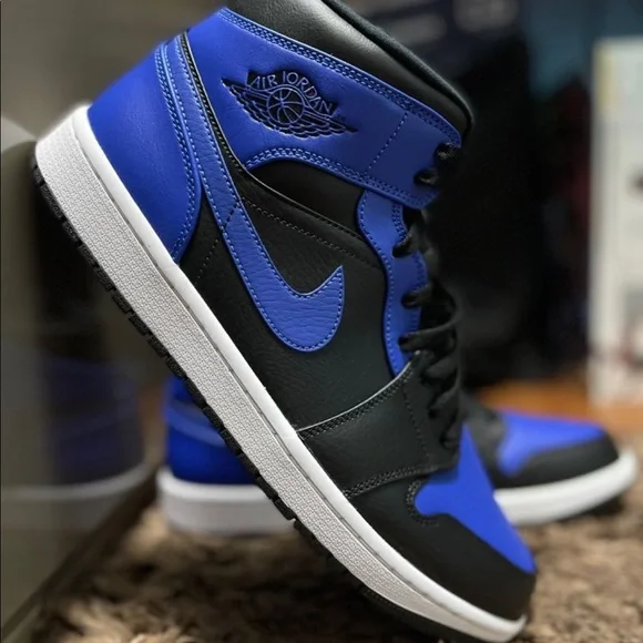 Jordan | Shoes | Jordan Midhyper Royal Tumbled Leather  display picture 1